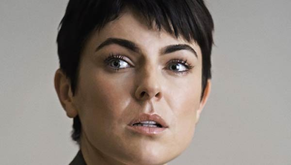 Foto de Serinda Swan em 'Coroner'