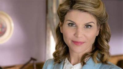 foto de Abigail Stanton (Lori Loughlin) em Quando Chama o Coração