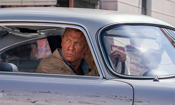 Foto de Sem Tempo Para Morrer, em Cinema