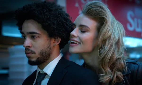 Foto de divulgação de As Passageiras, em estreia na Netflix