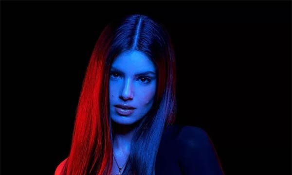 Foto de Camila Queiroz, em Verdades Secretas II