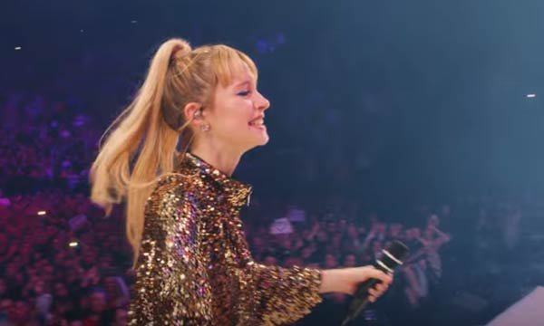 Foto de Angèle, em Netflix