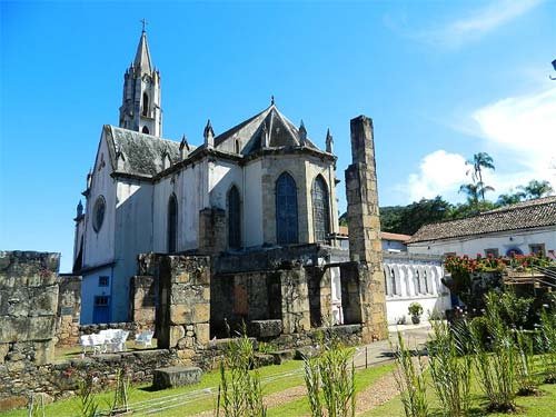 Foto da igreja do Santuário do Caraça