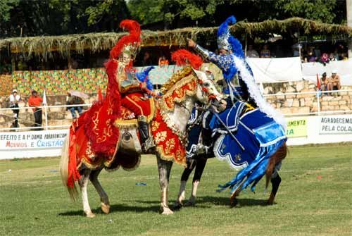 Foto de encenação da Cavalhada