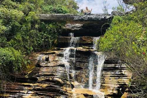 Foto de cachoeira no Ibitipoca