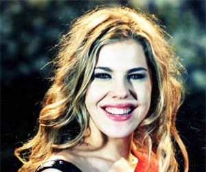 ((Foto: Francisco Inácio/SBT/Marisol) Foto de Marisol (Bárbara Paz)